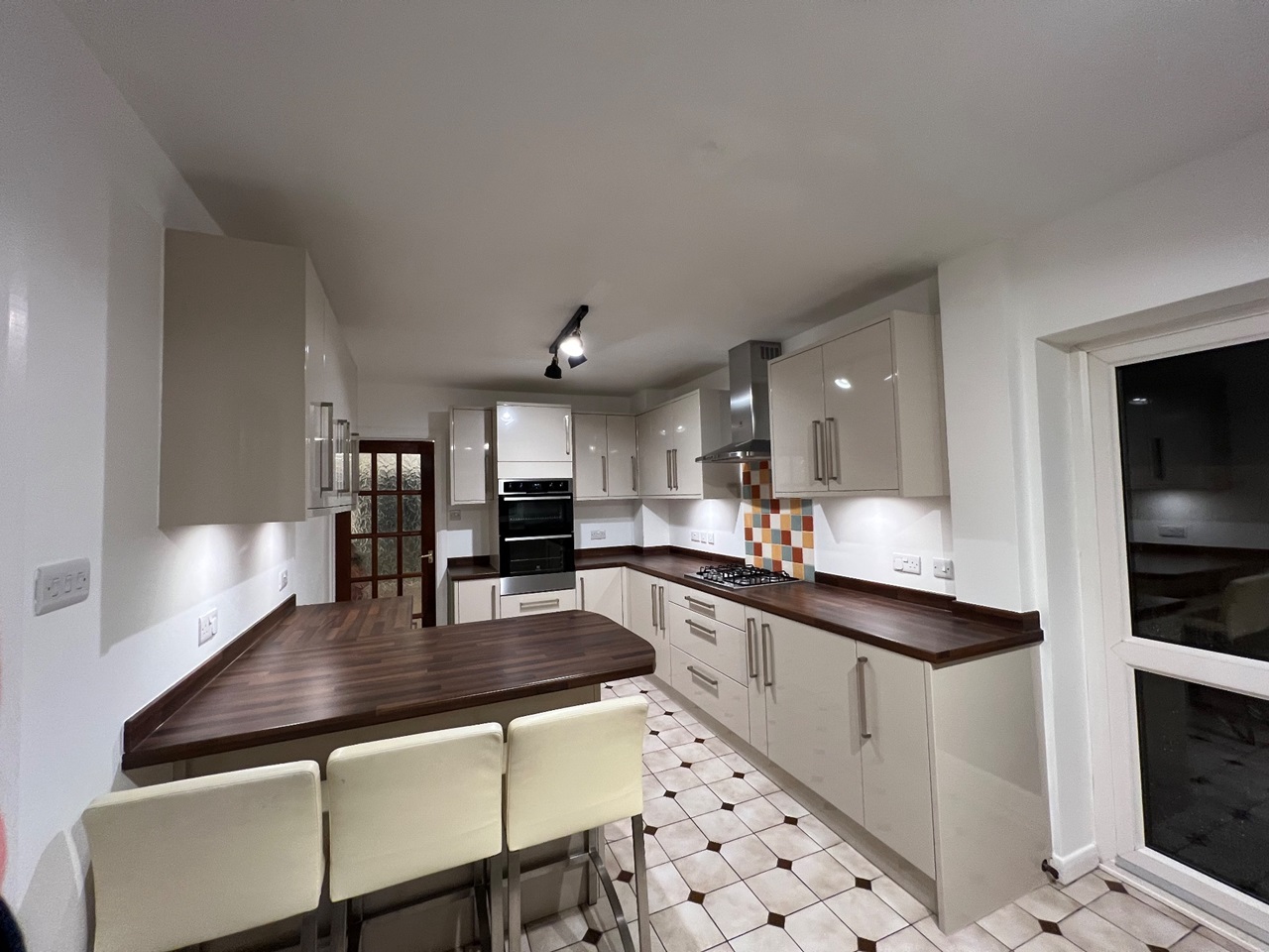 Stoke Poges 4 Bed Detached House, Rogers Lane, SL2 To Rent Now for