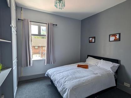 Room in a Shared House, May Street, WS3