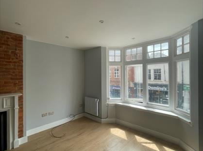 2 Bed Flat, High Street, GU15