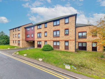 1 Bed Flat, Oakley Court, SG8