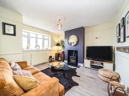 3 Bed Terraced House, Alnwick Road, SE12