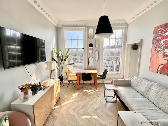 Bath - 1 Bed Flat, Walcot Parade, BA1 - To Rent Now for £1,295.00 p/m