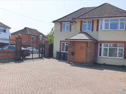 5 Bed Semi-Detached House, Harrowden Road, MK42