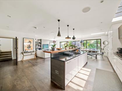 5 Bed Detached House, Copse Hill, SW20
