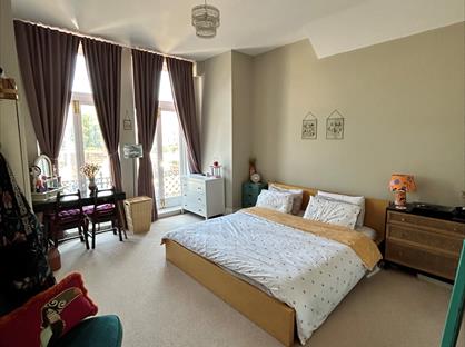 2 Bed Flat, Courtlands Place, BN21