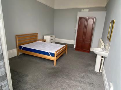 Room in a Shared House, South Rd, BS23