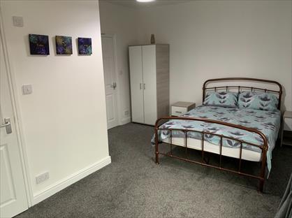 Room in a Shared House, White Street, WA1