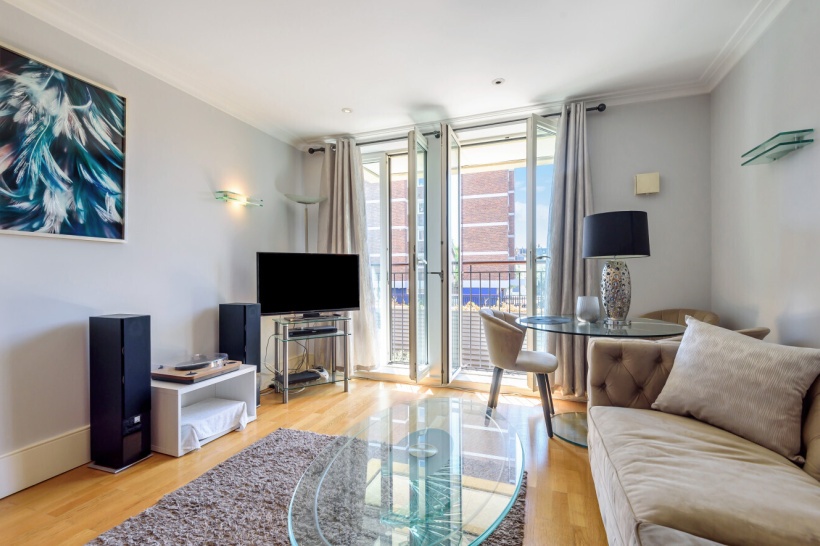 1 Bed Flat, Bailey House, SW10 photo 5