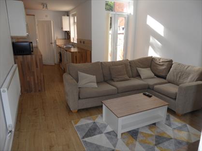 2 Bed Terraced House, Caldwell Street, LE11