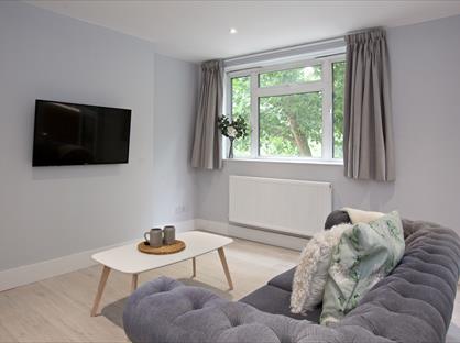 2 Bed Flat, Hunter House, SW5