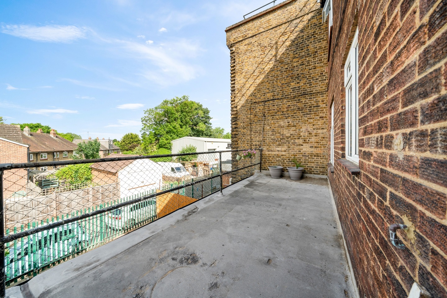 London 2 Bed Flat, Well Hall Road, SE9 To Rent Now for £1,500.00 p/m