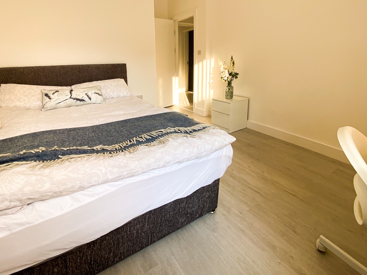2 Bed Flat, Balmoral Road, L6 photo 5