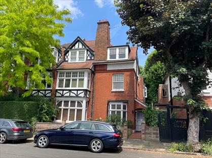 1 Bed Flat, Blenheim Road, W4