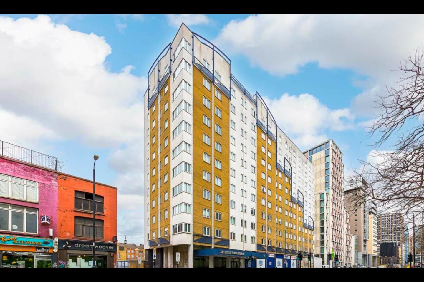 1 Bed Flat, Skyline Plaza Building, E1 photo 2