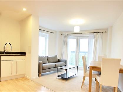 2 Bed Flat, Kittiwake House, SL1