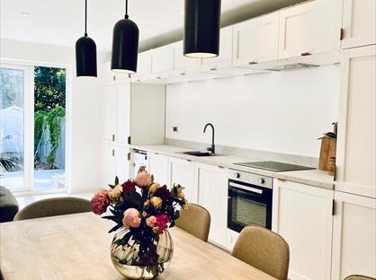 5 Bed Terraced House, Roundwood Road, NW10