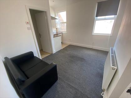 Studio Flat, Mill Street, L8