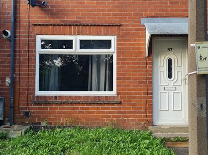 1 Bed Terraced House, Holland Street, WF17