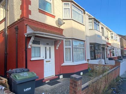 3 Bed Detached House, Holland Road, LU3