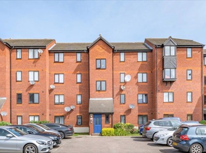 2 Bed Flat, Bywater House, SE18