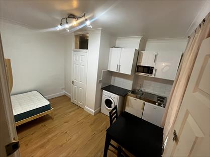 Studio Flat, Oakley Square, NW1