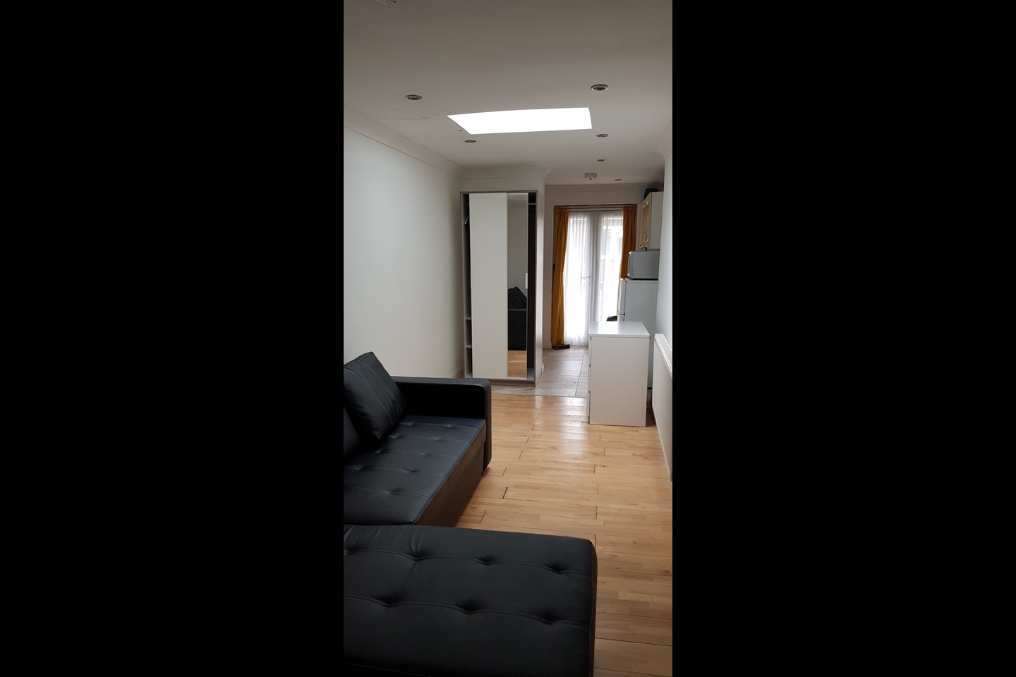 Stanwell, StainesUponThames Room in a Shared House, St. Marys