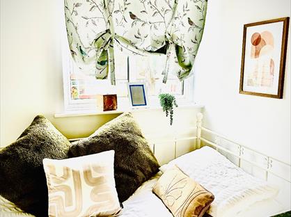 Room in a Shared House, Manor Road North, SM6