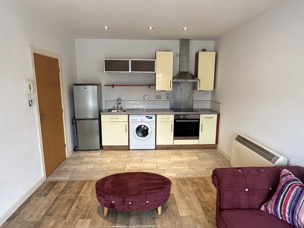Leicester - 1 Bed Flat, Western Road, LE3 - To Rent Now for £795.00 p/m