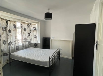 Room in a Shared House, Tamworth Lane, CR4