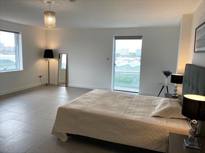 Room in a Shared Flat, St. Rule Street, SW8