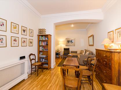 1 Bed Flat, Courtfield Gardens, SW5
