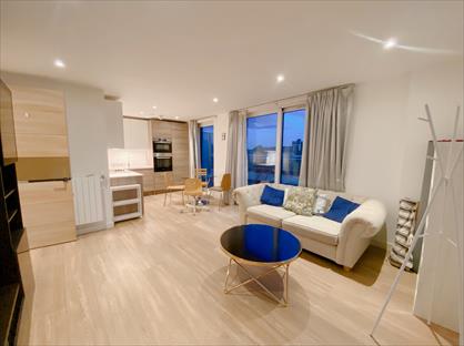 2 Bed Flat, Whiting Way, SE16