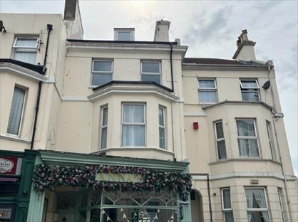 2 Bed Maisonette, Cheriton Place, CT20