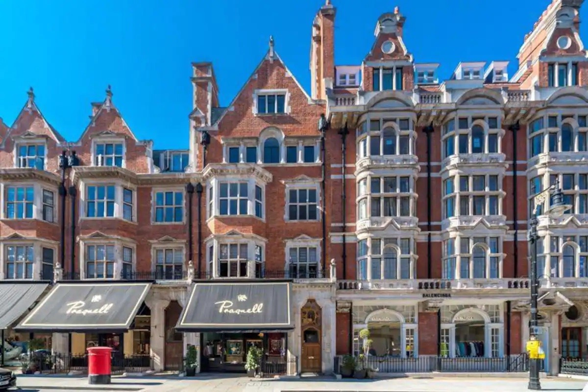 2 Bed Flat, Mount Street, W1K, N1 7GU
