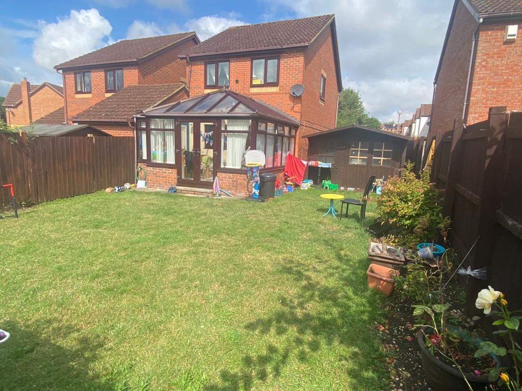 Shenley Brook End, Milton Keynes 3 Bed Detached House, Braford
