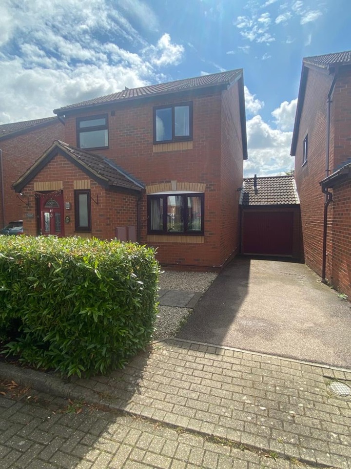 Shenley Brook End, Milton Keynes 3 Bed Detached House, Braford