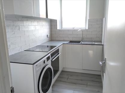 3 Bed Terraced House, Cheyne Avenue, TW2