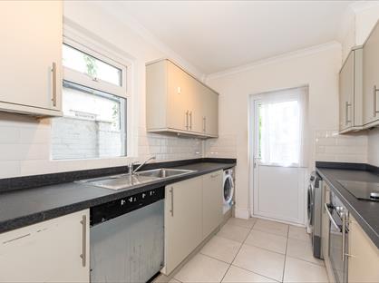 2 Bed Terraced House, Lebanon Road, CR0
