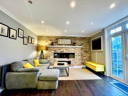 4 Bed Flat, Blessbury Road, HA8