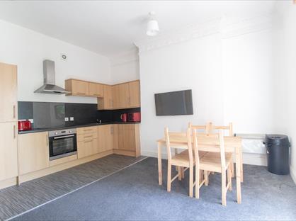 5 Bed Flat, Otterburn Villas, NE2