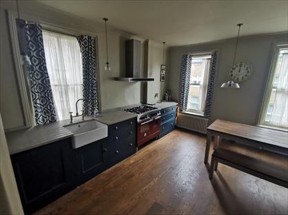 3 bed flat/apartment for rent in Islington