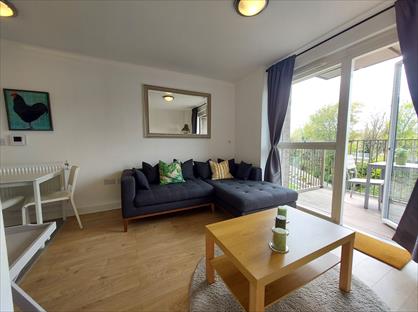 1 Bed Flat, Ferdinand Court, SE6