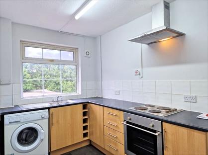 2 Bed Flat, New Road, B45