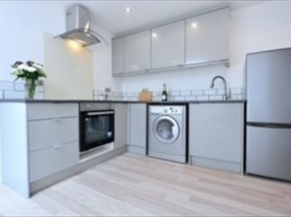 1 Bed Flat, Wimbledon Park, SW18