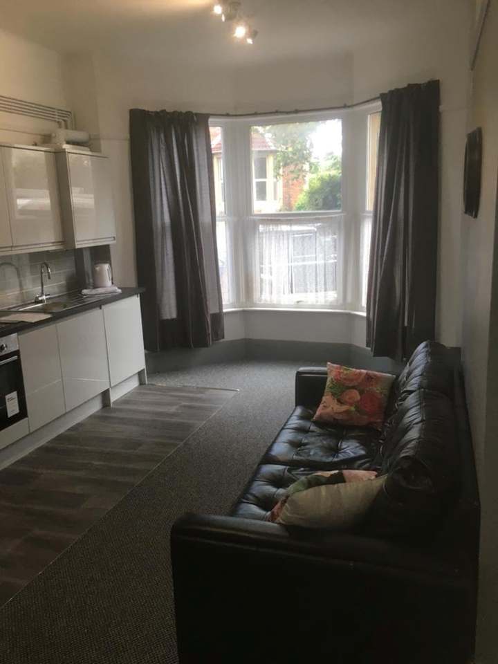 Bristol 2 Bed Flat, Purton Road, BS7 To Rent Now for £1,300.00 p/m