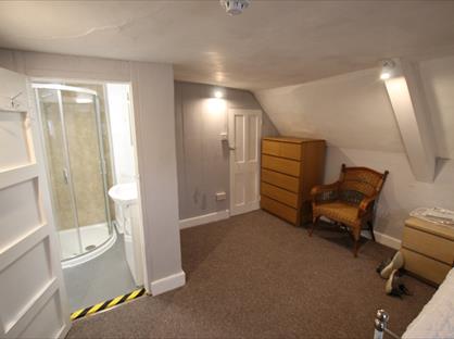 Room in a Shared House, Fore Street, BA14