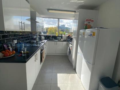 Room in a Shared Flat, Barandon Walk, W11