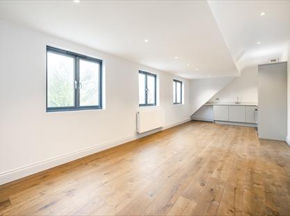 2 Bed Flat, Chatsworth Road, NW2