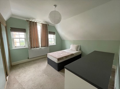 Room in a Shared House, Rhapsody Crescent, CM14