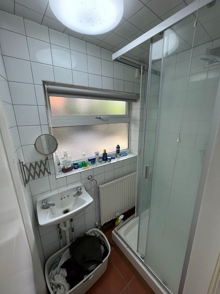 London Studio Flat, Crayford Road, N7 To Rent Now for £1,100.00 p/m